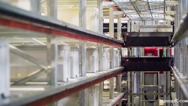 采用人体工学设计